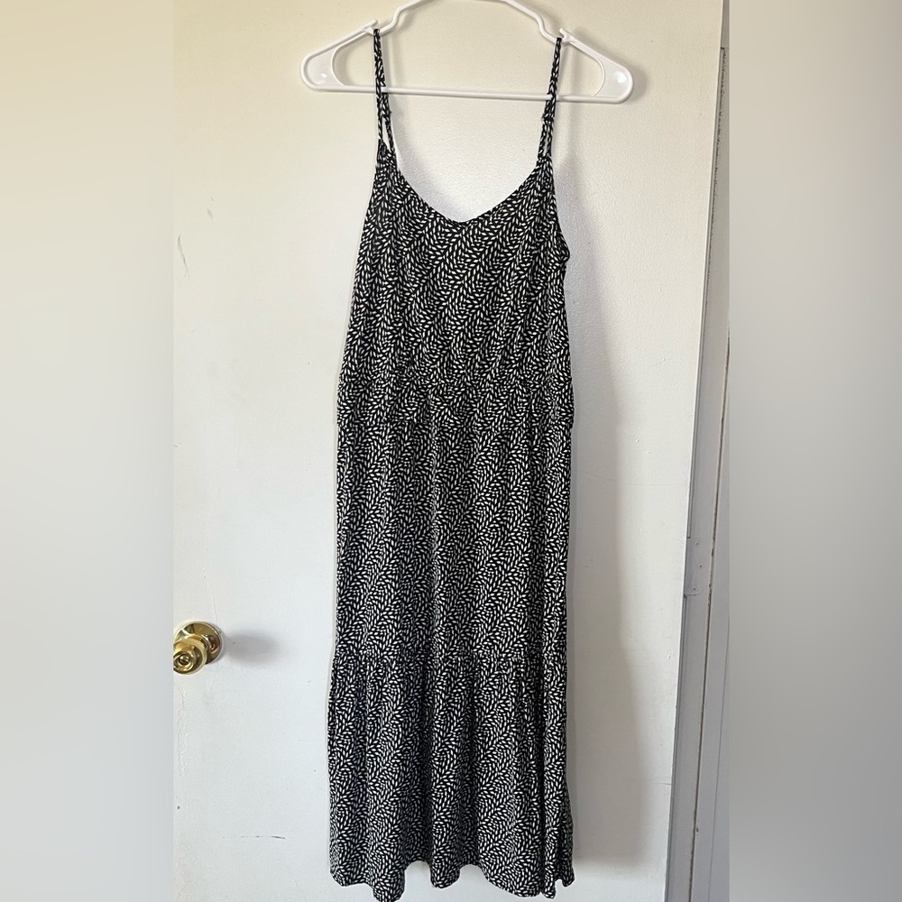 Mossimo Supply Co. Black and White Midi Dress